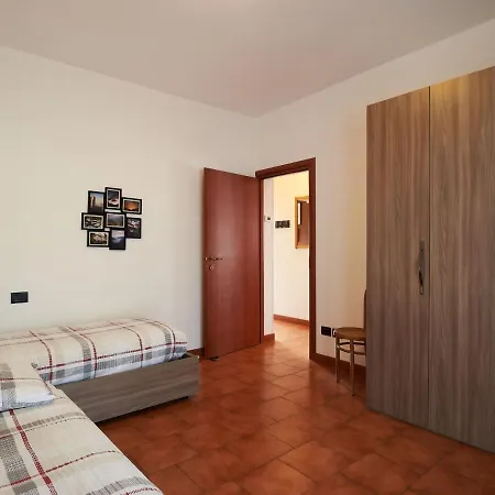 Appartamento Margi By Interhome Dongo